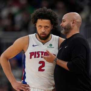 半岛体育APP-坎宁安29+7+11杜伦两双，班凯罗尴尬准三双，活塞逆转魔术夺3连胜