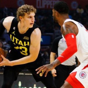 半岛体育-拒绝摆烂！爵士专克劲旅 少帅造平民军团奇迹