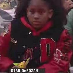 半岛体育官网-【人物】新网红！狮吼功发威 德罗赞女儿助父亲赢球