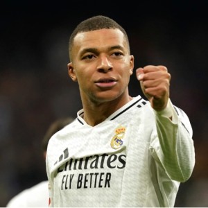 半岛体育APP-姆巴佩联赛出战成疑，皇马进攻线如何应对？