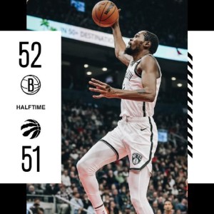 半岛体育-欧文单节19分点燃全队 篮网下半场苏醒摧毁猛龙